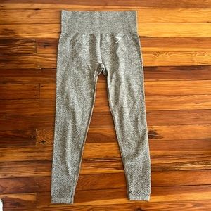 Gymshark Sculpt Legging in Green/Gray Marl